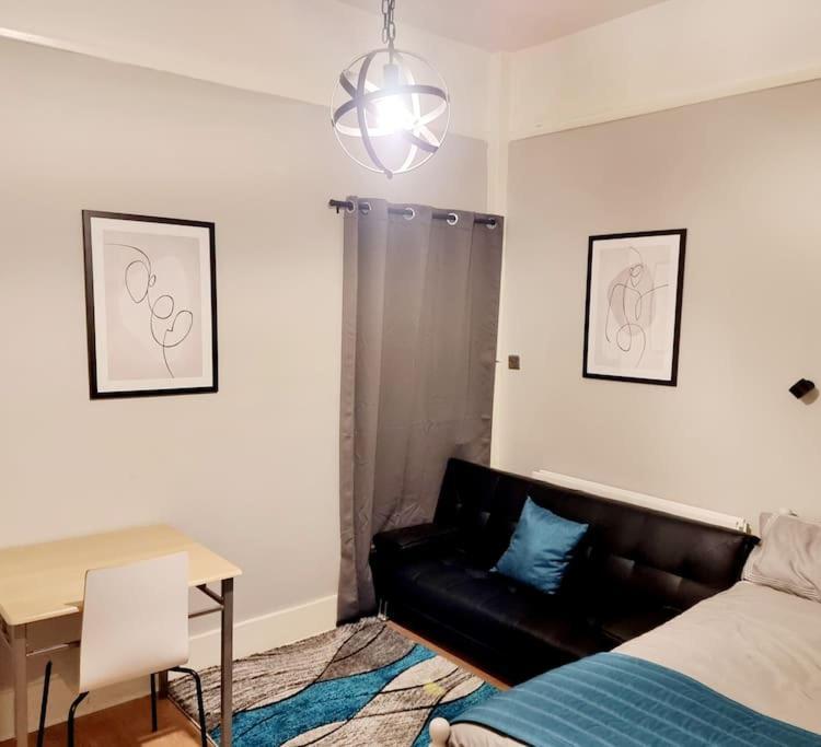 Stylish Apartment, Self Check-In, Ideal 4 Contractors, 25Mins To Gatwick Airport Thornton Heath Exterior photo